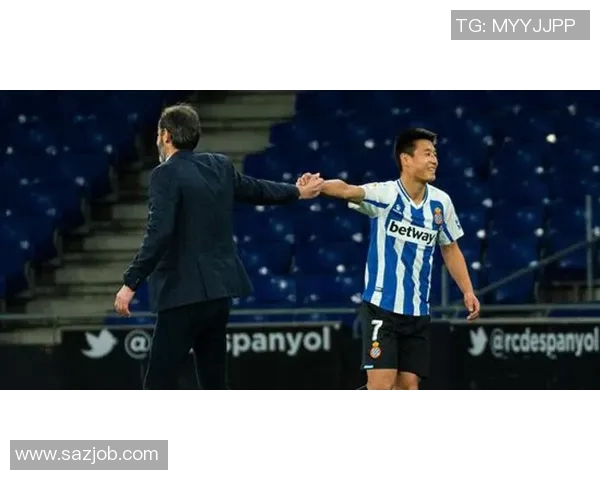 尤兹尼与马胡激战正酣网球场上谁能笑到最后