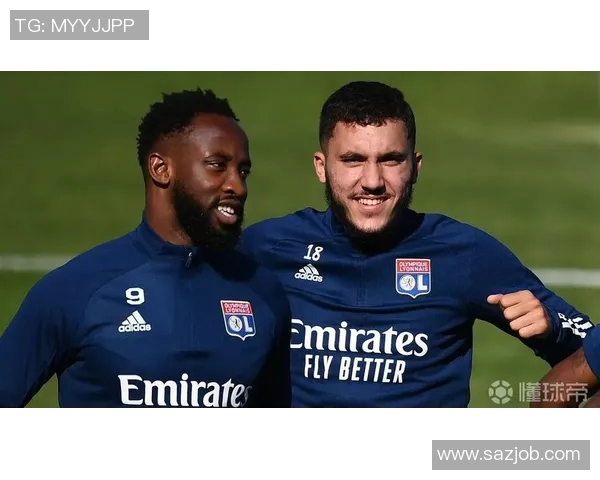 里昂与拜仁球服对比分析揭示球队文化与风格的独特魅力