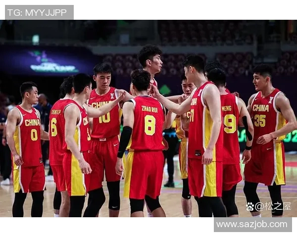 中国男篮迎战蓝队全力以赴争夺胜利展现团队精神与实力对决