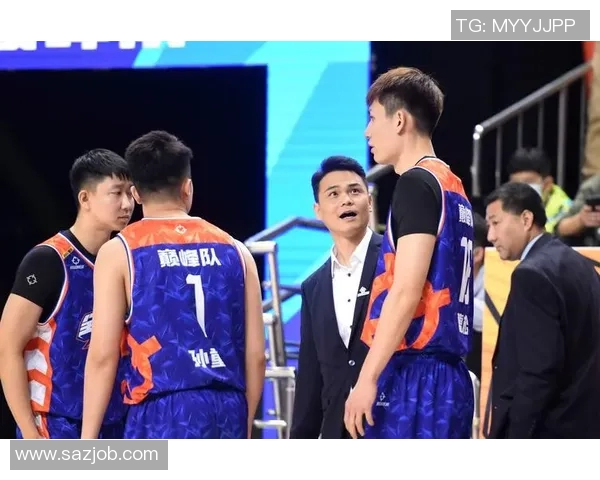 杭州篮球队进攻革新之路:战术创新与球员协作的完美结合 杭州篮球队进攻革新之路:战术创新与球员协作的完美结合